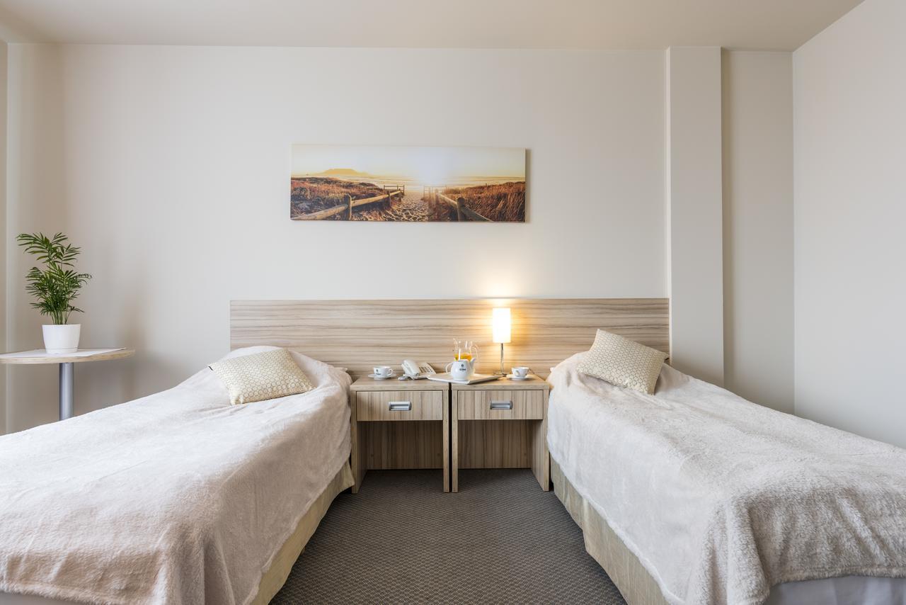 Willa Wiosenna Hotel Ozarow Mazowiecki Zewnętrze zdjęcie